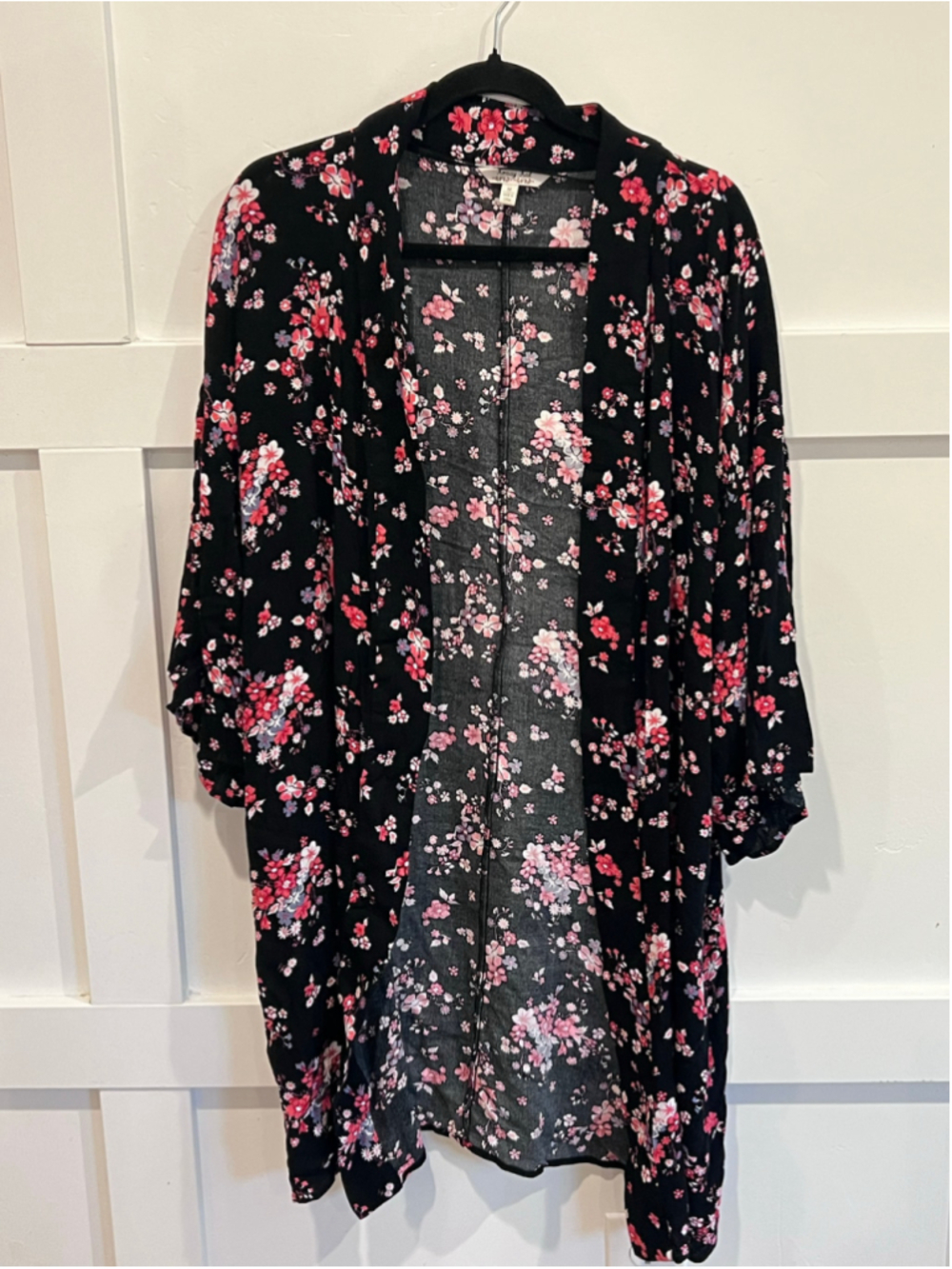 Women's Krazy Kat Floral Kimono Size Medium Black Pink